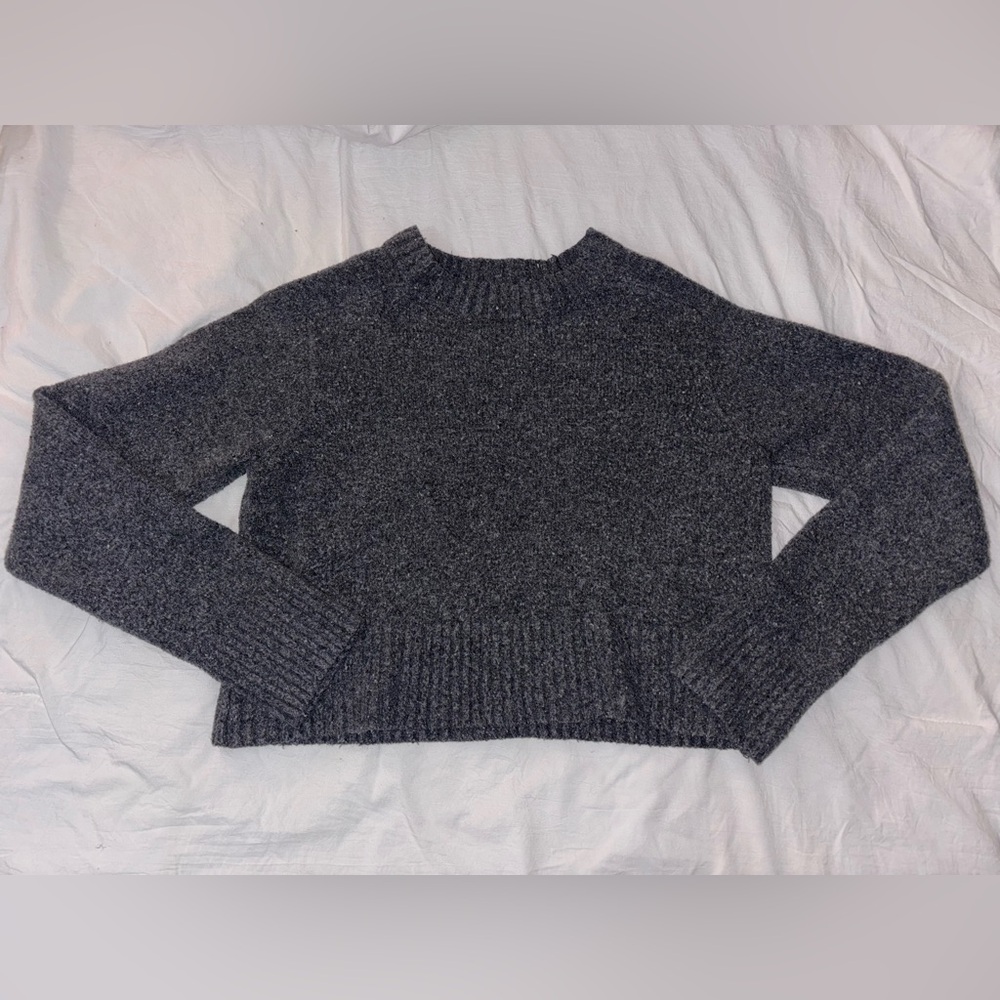 Universal Thread Charcoal Crew Neck Sweater